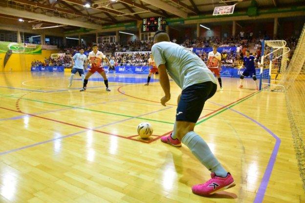 Lleno en el pabellón ejidense en la visita del primer equipo murciano el año pasado.