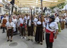 Todo el pueblo participó activamente en la recreación.