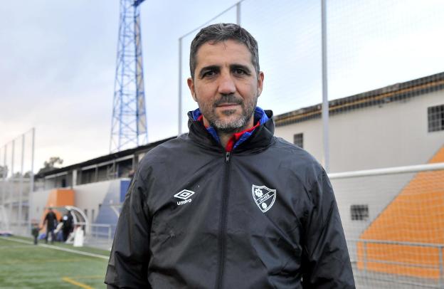 Jaime Molina abrió con triunfo su debut en el banquillo del Linares.
/ENRIQUE