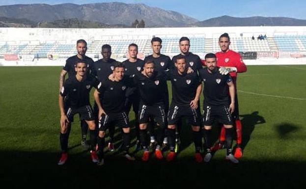 Alineación del Linares en Motril./Linares Deportivo