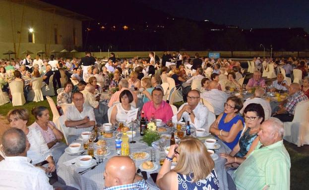 Momento de la cena celebrada ayer.