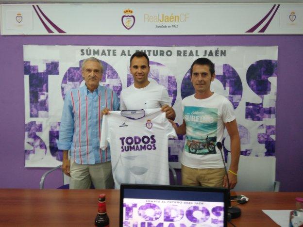 Manuel Quesada, Migue Montes y Salvador Márquez, ayer en la sala de prensa del Nuevo La Victoria.