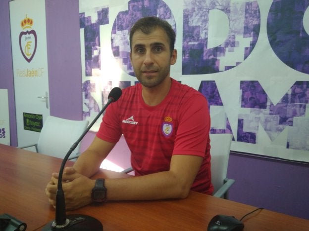 El técnico del Real Jaén, David Rojas 'Valenciano', ayer, en rueda de prensa.