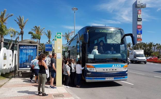 La parada de Gran Plaza, en Roquetas, será una de las que contarán con máquina de recarga.