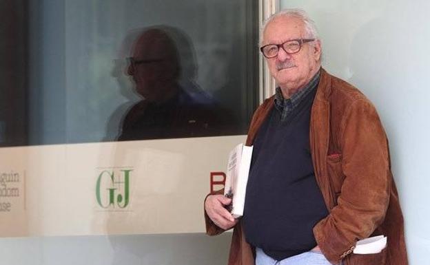 El escritor y periodista Javier Reverte.