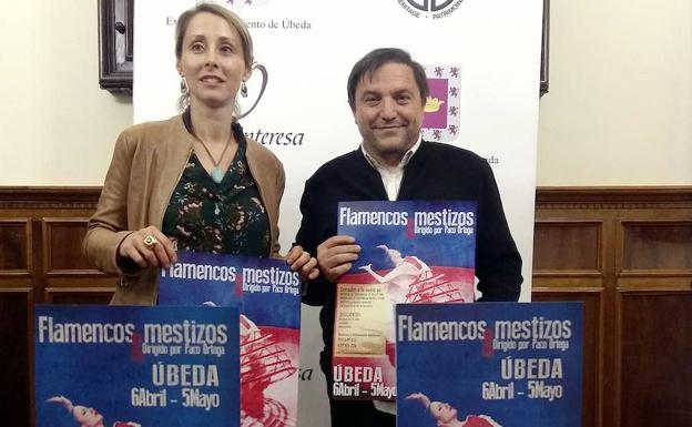 Elena Rodríguez y Paco Ortega en la presentación./