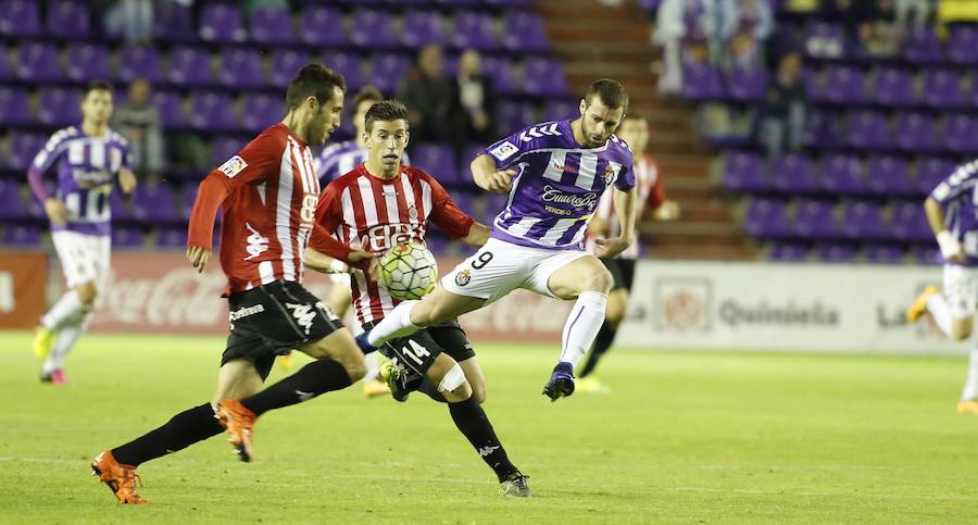 Rubén Alcaraz (14) en un partido del Girona frente al Valladolid.