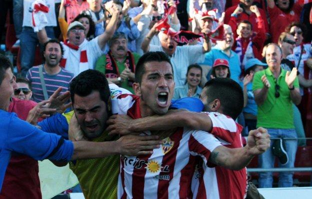 La victoria del Almería ante el Girona (2-1) en fase regular en 2013 fue el último partido en casa en la parte alta de la clasificación.