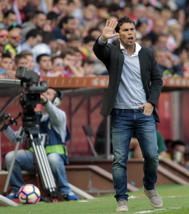 Rubí, la pasada temporada en el Sporting de Gijón, es el nuevo entrenador de la SD Huesca./IDEAL