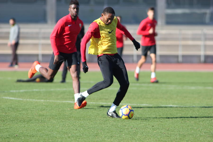 Owona, pereseguido por Sekou, vuelve a la convocatoria. /J. J. A.
