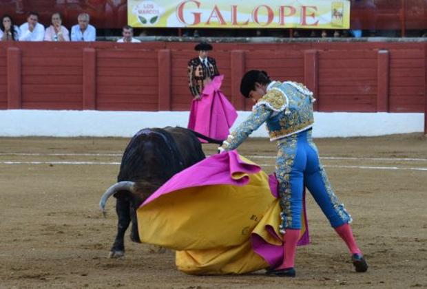 Espectacular quite de 'el Juli'.
