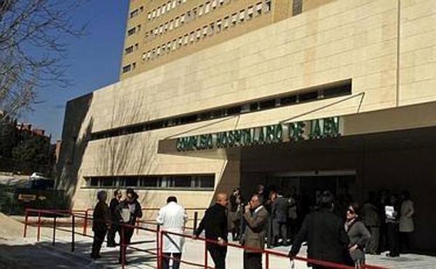 CSIF critica los "menús incomibles" que llegan al Hospital del Neveral cinco meses después de cerrar su cocina