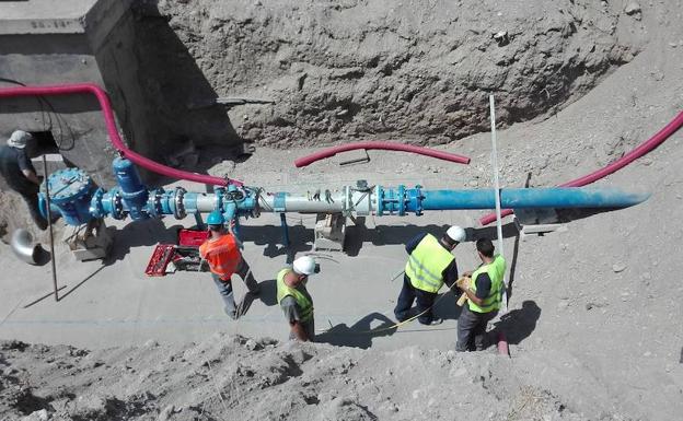 Conexión de la red de Vera a la desaladora de Carboneras. /