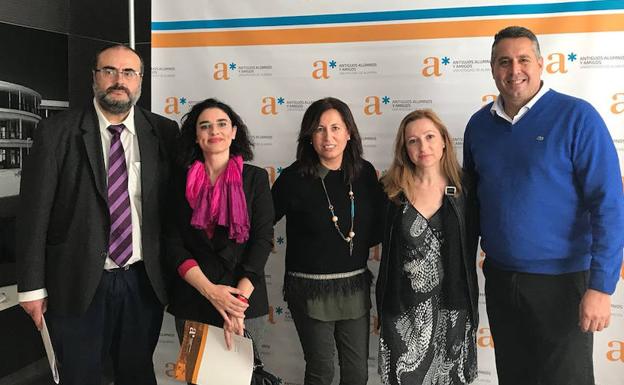 ¿Has sido alumno de la UAL? Esto te interesa