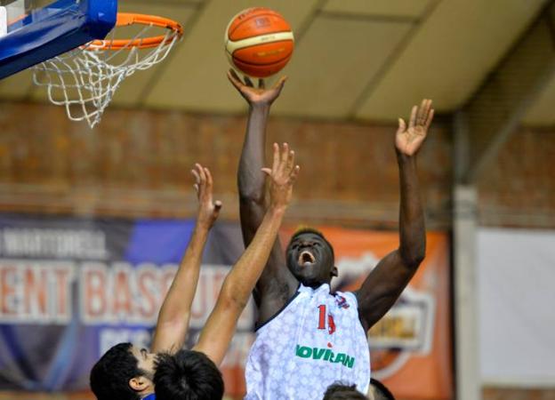 Maodo Nguirane se esfuerza para ponerse a tono