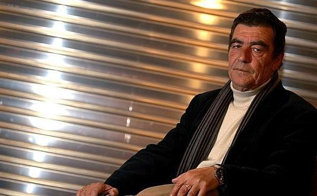 «¿Para qué pagamos a 350 diputados y 266 senadores si siempre votan lo que dicen sus jefes?»