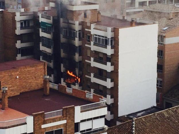 Incendio del edificio./F. RODRÍGUEZ