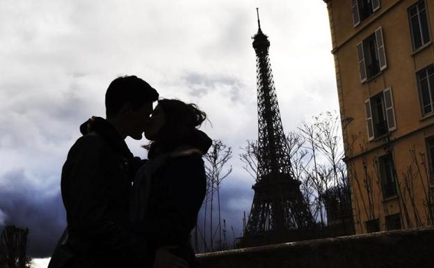 80 millones de bacterias en cada beso que damos