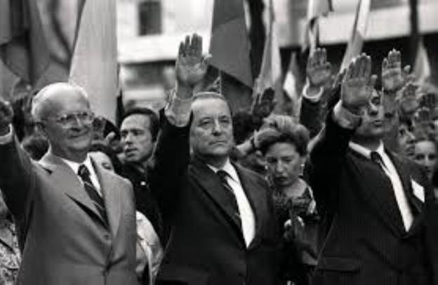 La extrema derecha almeriense se acercó a los postulados de Fuerza Nueva y de su líder, el notario Blas Piñar./IDEAL