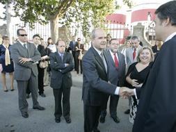 Chaves destaca el gran futuro que le espera al Puerto de Motril