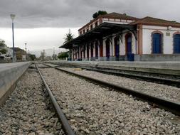 Imagen de la estación de Guadix, que tiene que ser punto de enlace con el Levante. /IDEAL/