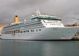 El puerto de Almería espera recibir en 2010 un 29 por ciento más de pasajeros de cruceros que el año pasado