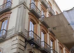 El Ayuntamiento mantiene la existencia de un trato desigual de la Junta y avanza que no retirará "ni un toldo más"