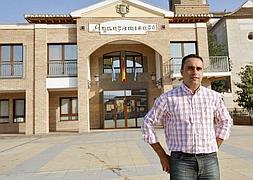 El alcalde de Alhendín, Francisco Rodríguez :: G. MOLERO/