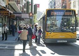 El Ayuntamiento niega la falta de liquidez de Autobuses Castillo