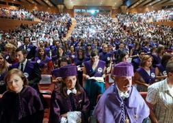 Lleno total de la mayor sala de que dispone el Palacio de Congresos. :: GONZÁLEZ MOLERO/