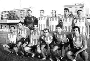 RENOVADO. El once del Torredonjimeno presenta muchas caras nuevas esta temporada. /J.A. G./