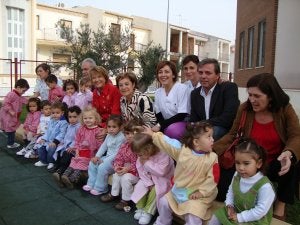 Inauguración de la escuela infantil en Torredonjimeno. /J. A. G./