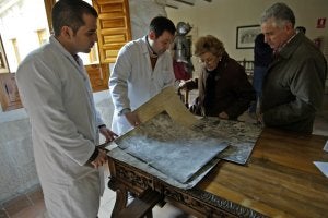 Un valioso contenido, en un continente más que singular en el Archivo de Jaén