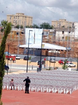 Preparativos en el recinto ferial donde se celebrará el acto de beatificiación :: ENRIQUE/