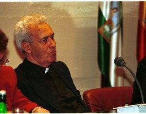 Bartolomé Marín en la presentación de uno de sus libros. ::
IDEAL/