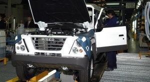 El coche eléctrico desarrollado por el grupo Mecacontrol se basa en el modelo Massif realizado por Santana e Iveco. :: ENRIQUE/