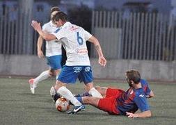Avance lojeño durante el partido de ida. :: CHAPA/