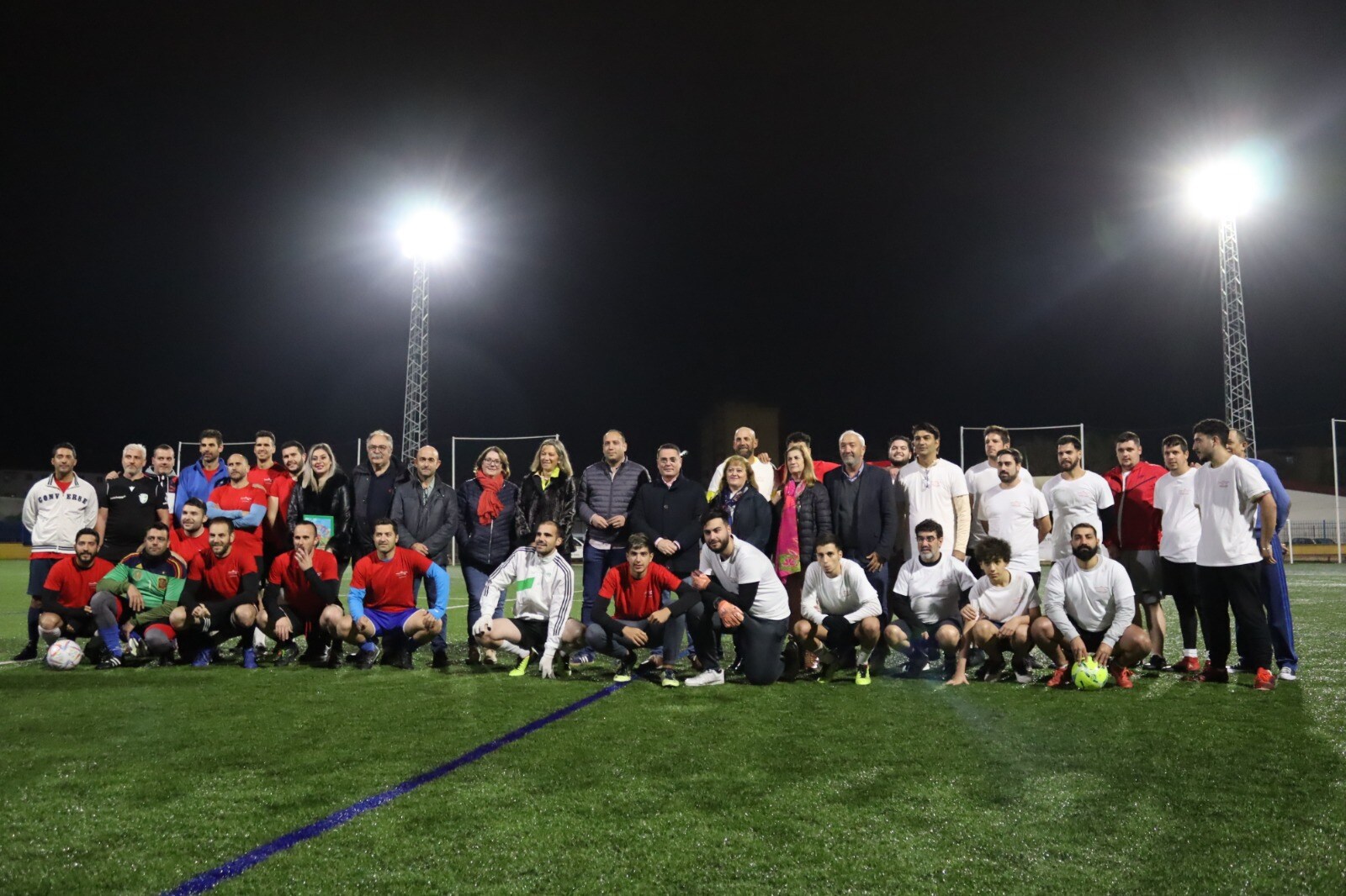Una muestra fotográfica y un partido de fútbol conmemoran el Día del Gitano Andaluz