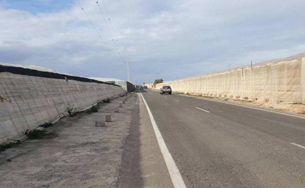 Licitadas por 208. 205 euros las obras de mejora de la carretera que une Almerimar con San Agustín