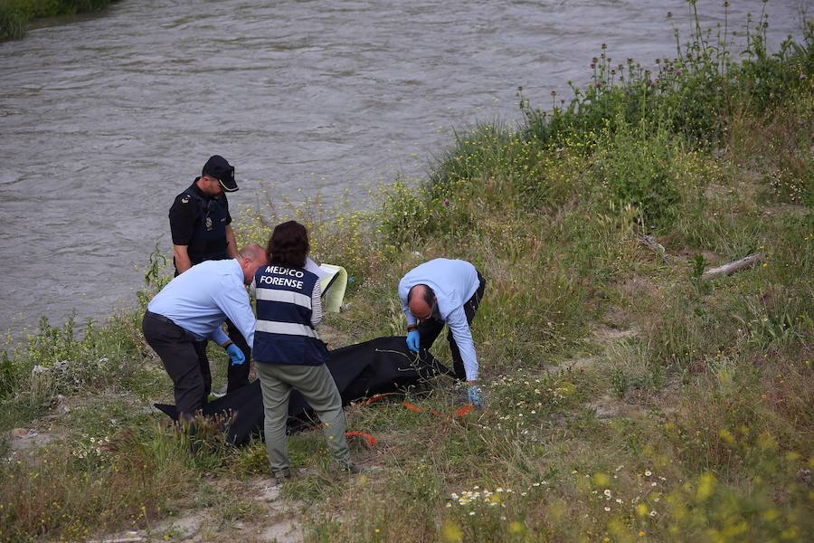 Aparece el cadáver de un individuo en la orilla del río Genil por el