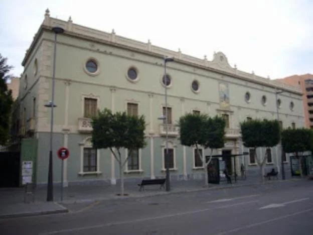 Fachada actual del Colegio La Salle de Almería, en la Rambla Federico García Lorca./IDEAL