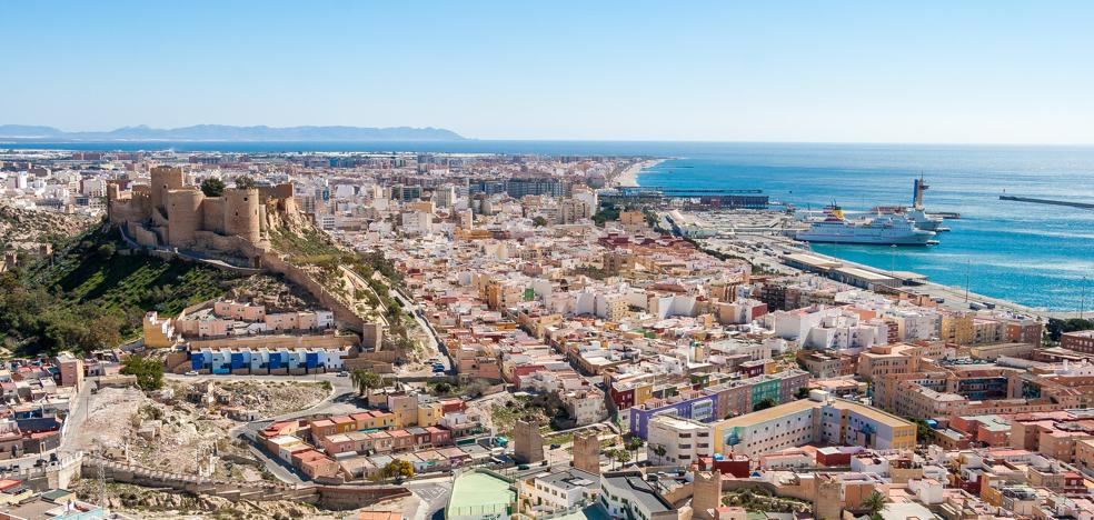 Coronavirus en Almería | La ciudad de Almería es el segundo municipio andaluz con más positivos en la última semana | Ideal