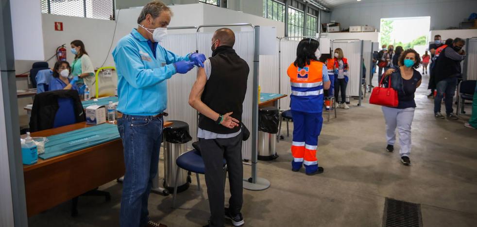 Granada tendrá 50.000 dosis la próxima semana, en la que llamarán a menores de 40 años - Vimarsana News
