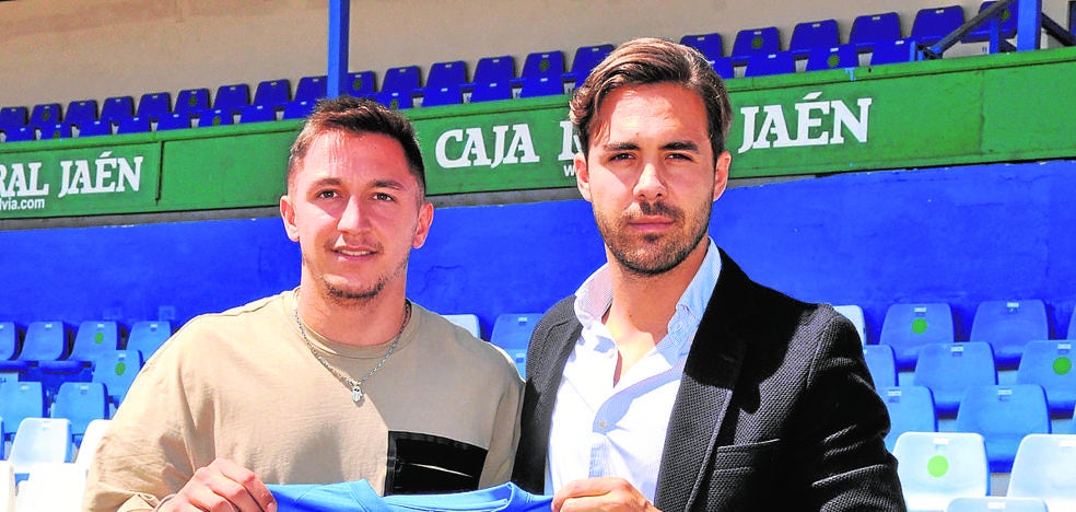 El Linares presentó a Carracedo y anunció la renovación por un año más de Fran Lara - Vimarsana News