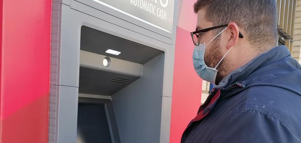 Correos instala un cajero automático en su oficina rural de Canjáyar