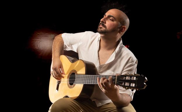 Israel Gómez Roman, kitara. 